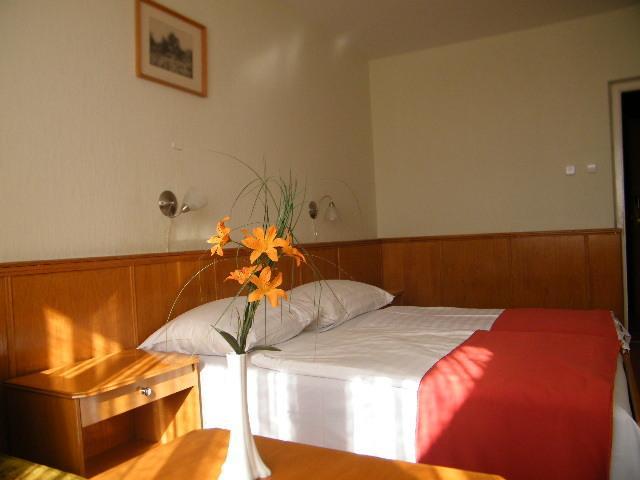 Hotel Magistern Siofok Luaran gambar