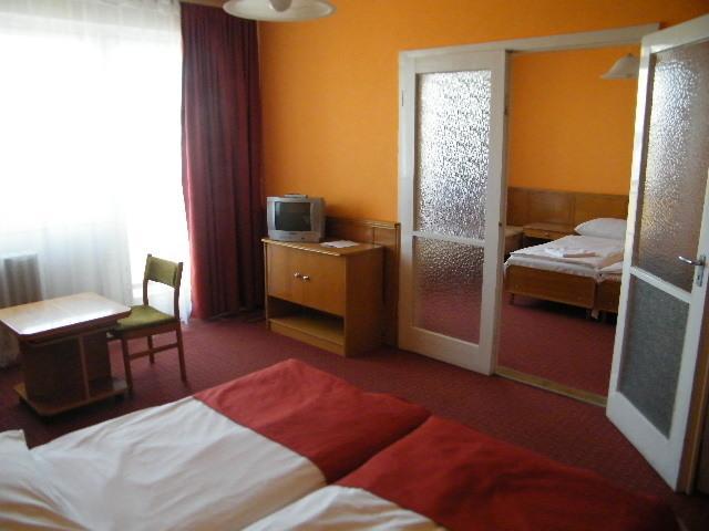 Hotel Magistern Siofok Luaran gambar